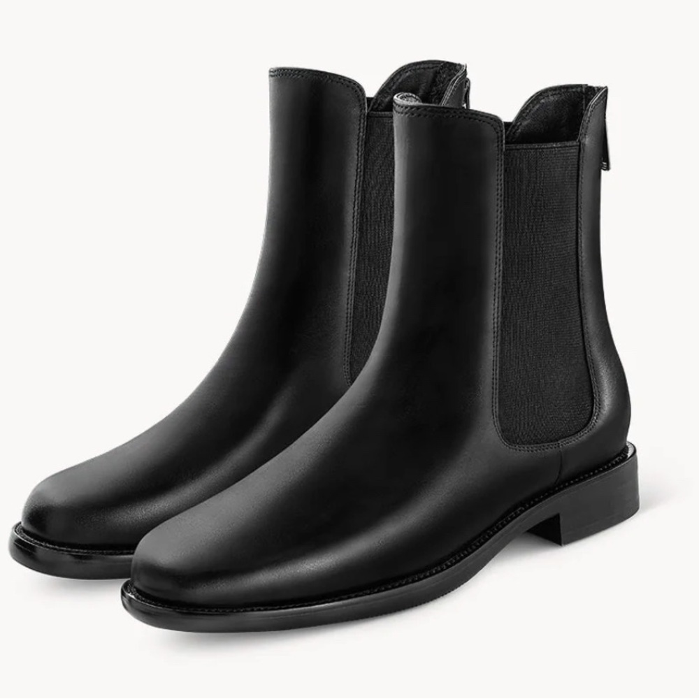 7or9 perfect condition black pine nut Chelsi boot